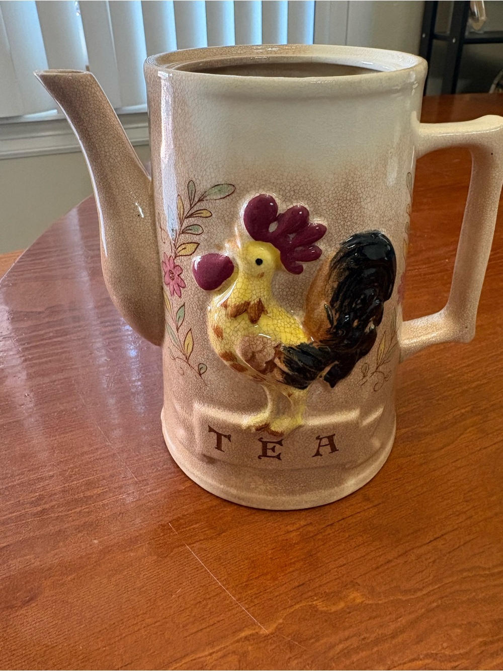 Ceramic Rooster Tea Pitcher - Yellow & Brown